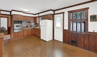 644 Berkeley Ave, Beachwood, NJ 08722