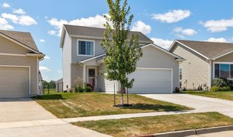 1924 17th St SE, Altoona, IA 50009