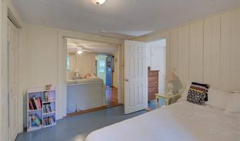 47 Wake Robin Trl, Narragansett, RI 02874