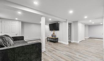 49 Baldwin Rd, Billerica, MA 01821