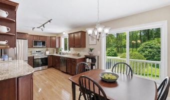 32 Peacock Brook Ln, Amherst, NH 03031