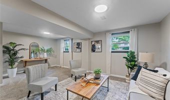 3913 Claridge Dr, Austintown, OH 44511