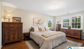 2892 Edgemont Dr, Allentown, PA 18103