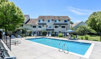 136 Pembroke Rd 6-52, Danbury, CT 06811