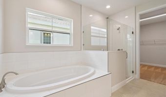 5286 WOLF CREEK Dr, Apollo Beach, FL 33572