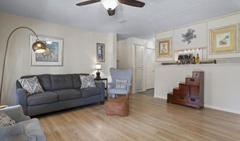 866 Washington St, Bay St. Louis, MS 39520