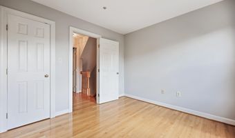 21 STERLING Ct, Rockville, MD 20850