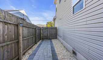 808 Beach Ave, Beachwood, NJ 08722