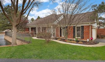 2060 N Charter Point Dr, Arlington Heights, IL 60004