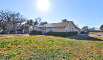 1302 Santos St, Abilene, TX 79605