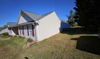 132 Falcon Ridge Dr, Boiling Springs, SC 29316