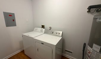 16 IROQUOIS Dr, Absecon, NJ 08205