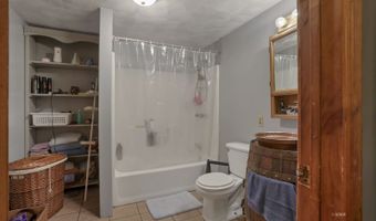 9806 Salem, Athens, OH 45701