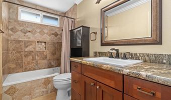 2245 Nob Hill Dr, Carlsbad, CA 92008