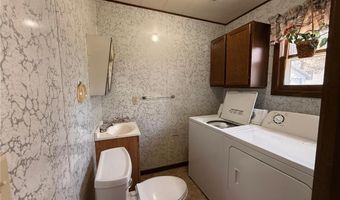 128 S Munsterman St, Appleton, MN 56208