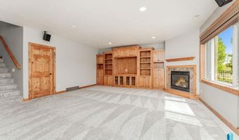1817 W Ashton Trl, Brandon, SD 57005