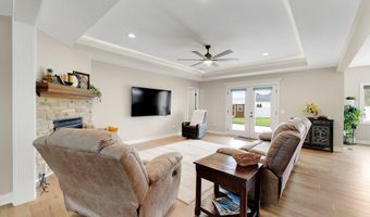 201 Thoroughbred Ln, Auburn, IN 46706