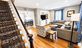 30 Gibson Ave, Narragansett, RI 02882