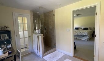 39 Oriole Dr, Andover, MA 01810