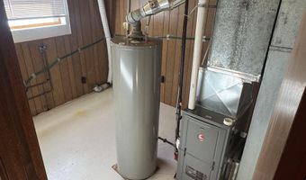 516 S 11th St, Albia, IA 62631