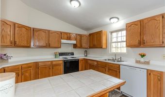 136 Hope Hill Ter, Cranston, RI 02921