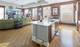 7 Alby St 2, Alton, IL 62002