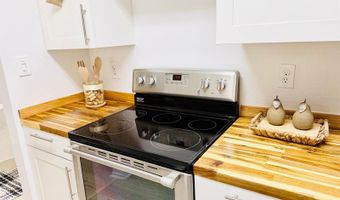 216 AFTON Sq 202, Altamonte Springs, FL 32714