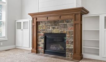 5962 Deer Hollow Rd, Auburn, IN 46706