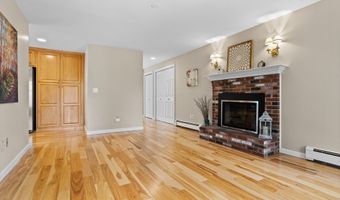 160 Hartwell Ave, Littleton, MA 01460