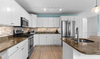 2 Beach Plum Lane U E, Bourne, MA 02532
