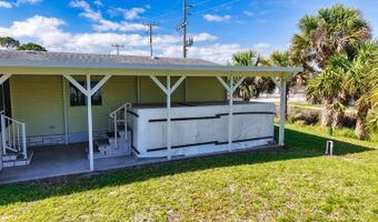 1201 Chipewa Dr, Barefoot Bay, FL 32976