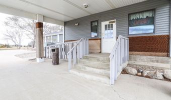 12805 S Shore Dr, Aberdeen, SD 57401
