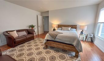 208 Chapel St, Block Island, RI 02807