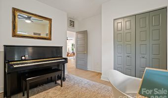 1900 Arnold Dr, Charlotte, NC 28205