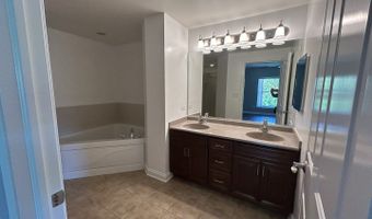3420 N Old Arlington Heights Rd 208, Arlington Heights, IL 60004