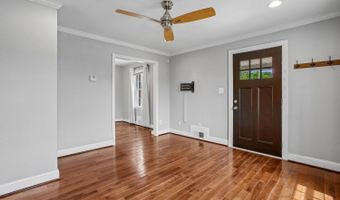5812 N KINGS Hwy, Alexandria, VA 22303