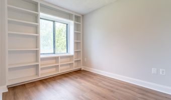 200 N PICKETT St 311, Alexandria, VA 22304