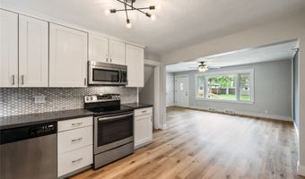 1515 Chance Ct, Adel, IA 50003