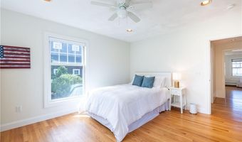 573 Wolcott Ave, Middletown, RI 02842