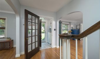 228 Kenwick Dr, Akron, OH 44313
