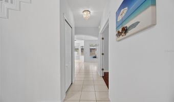 7711 NOTTINGHILL SKY Dr, Apollo Beach, FL 33572
