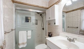 1432 Mizzen Ave, Beachwood, NJ 08722