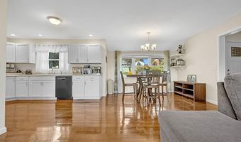 1744 Parkview Dr, Bedford, IN 47421