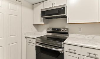 6925 MARY CAROLINE Cir H, Alexandria, VA 22310