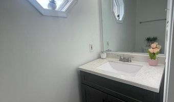 241 FLINT HILL Rd, Alburtis, PA 18011