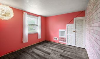 317 WOODLAWN Dr, Aurora, IN 47001