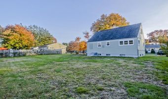 28 Florida Dr, Agawam, MA 01001