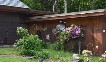 26 Woodland Dr, Barre, VT 05641