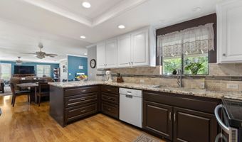 6766 Drake Dr, Anderson, CA 96007