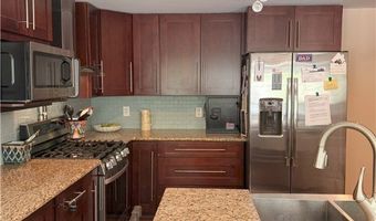 258 Misty Ln, Amherst, NY 14051